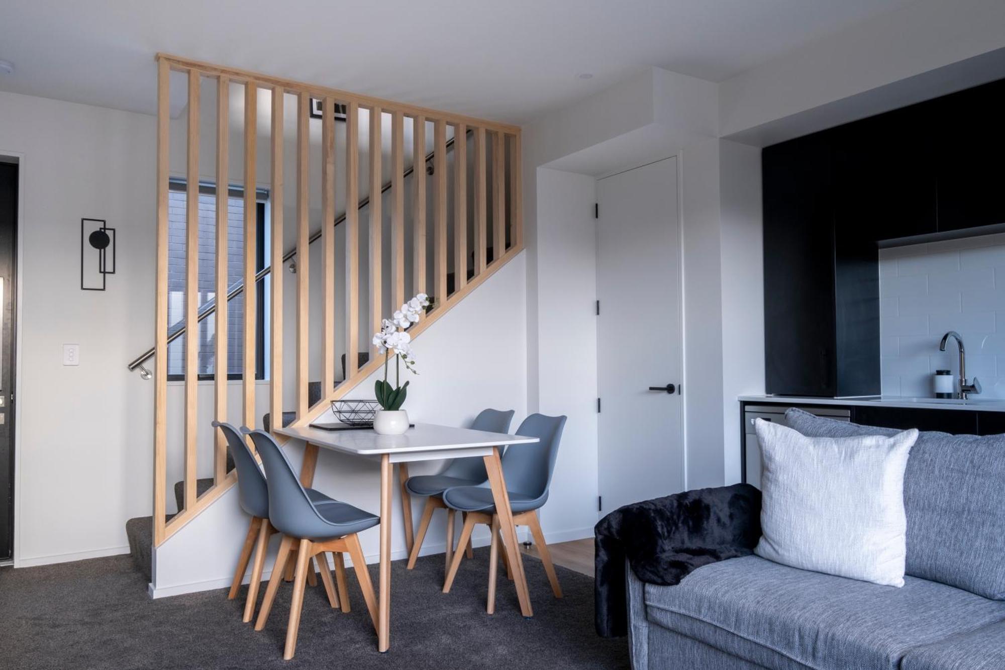 Apartment Luxury 2 Bed Townhome In Cbd *