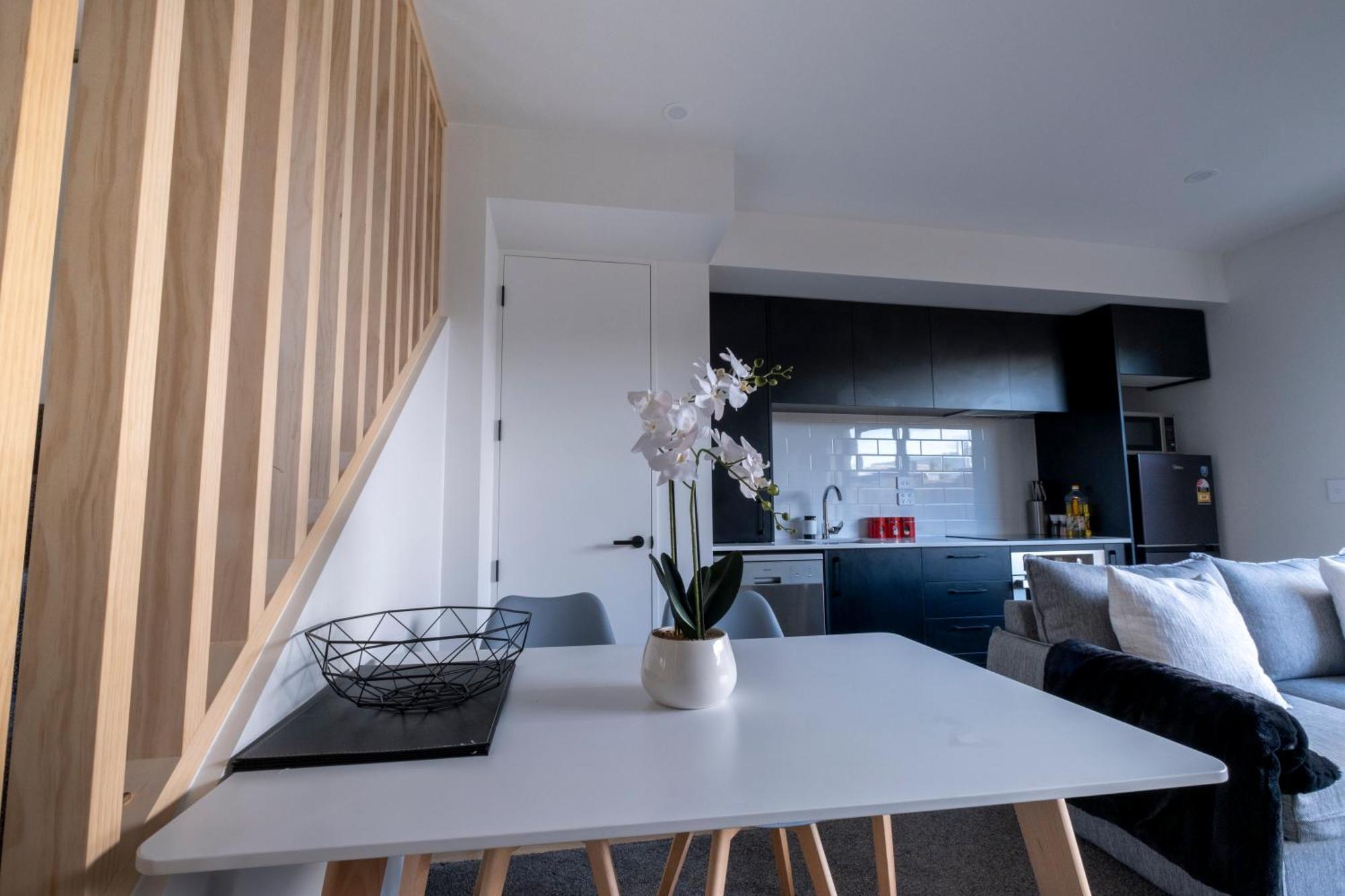 Luxury 2 Bed Townhome In Cbd Christchurch