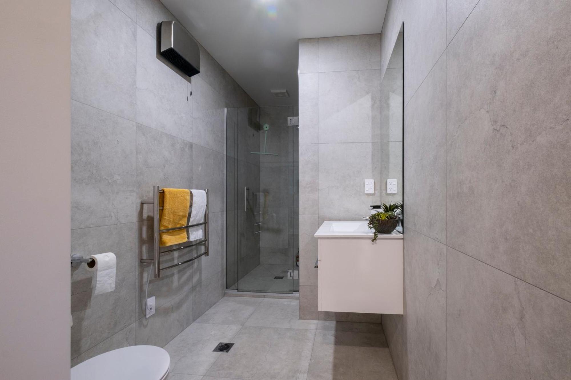 Apartment Luxury 2 Bed Townhome In Cbd