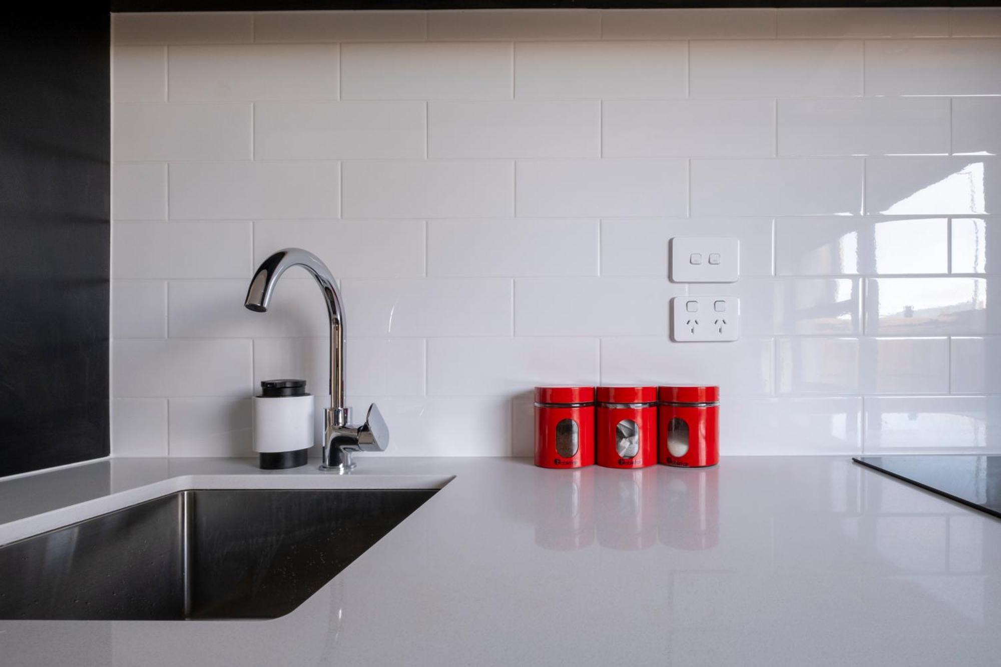 Luxury 2 Bed Townhome In Cbd Apartment *