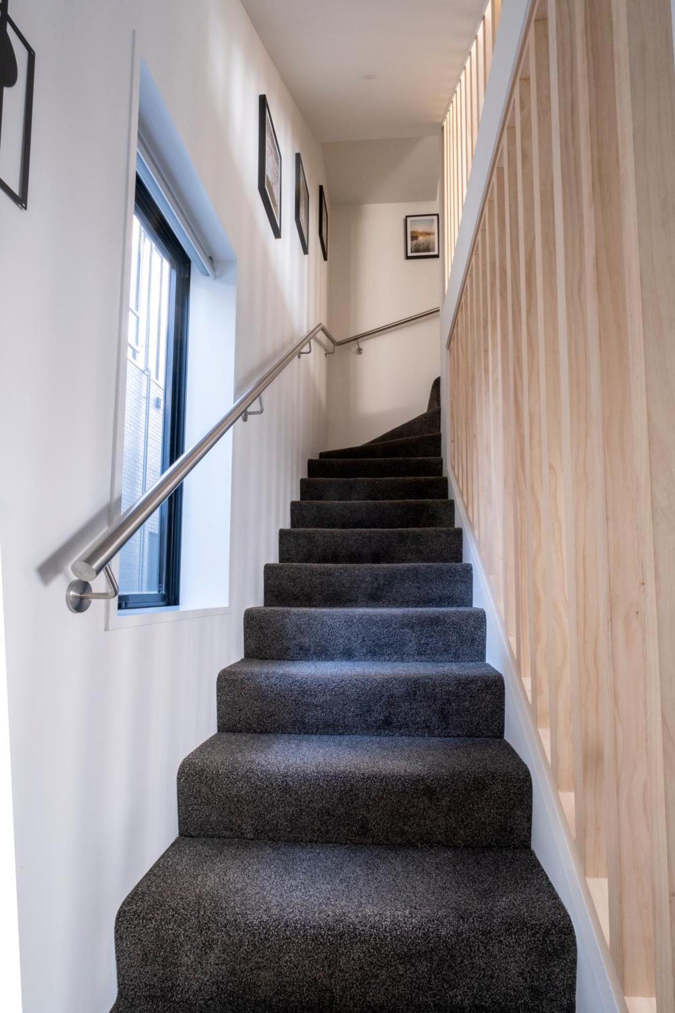Apartment Luxury 2 Bed Townhome In Cbd *