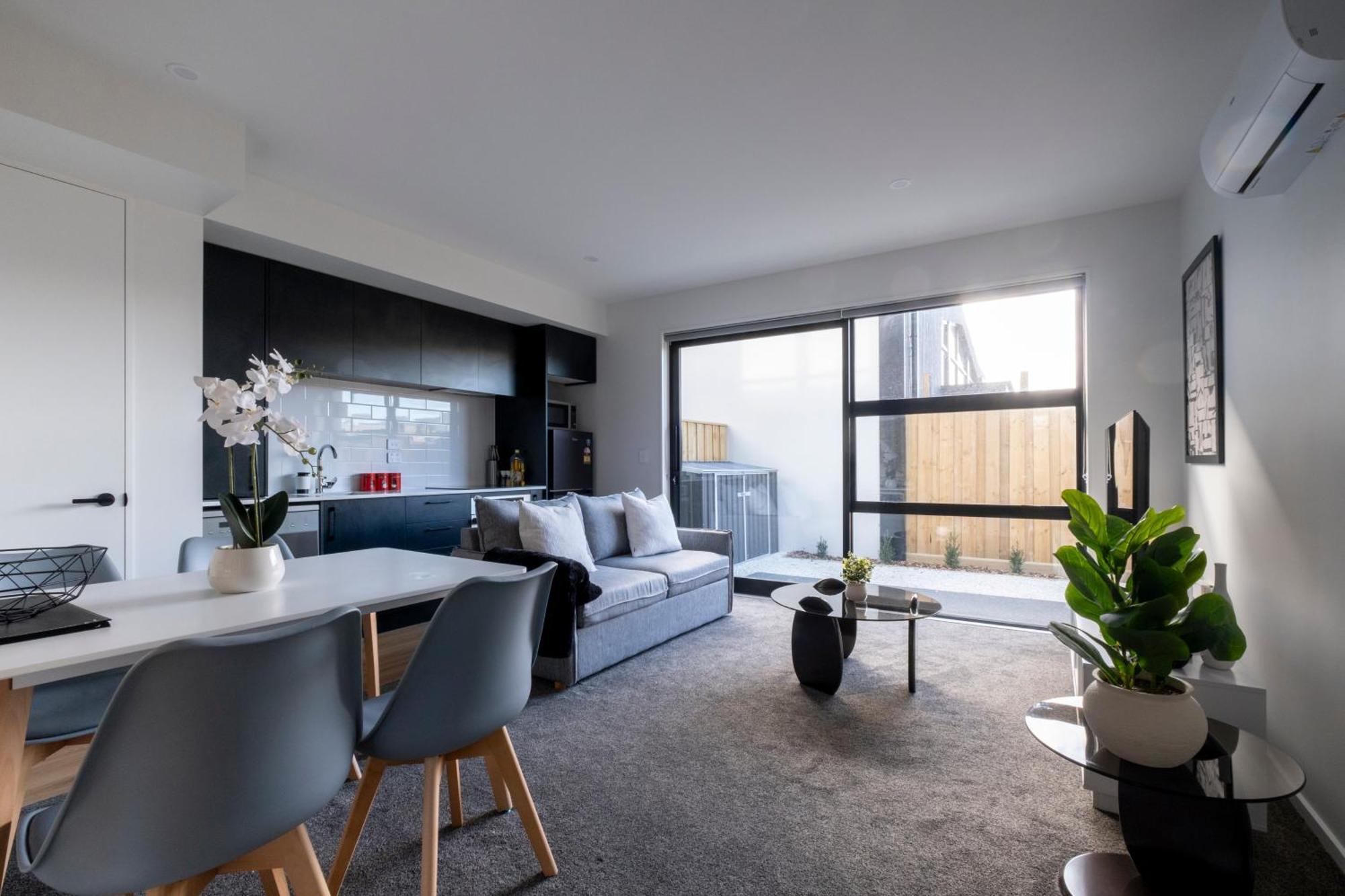 Luxury 2 Bed Townhome In Cbd Apartment Christchurch