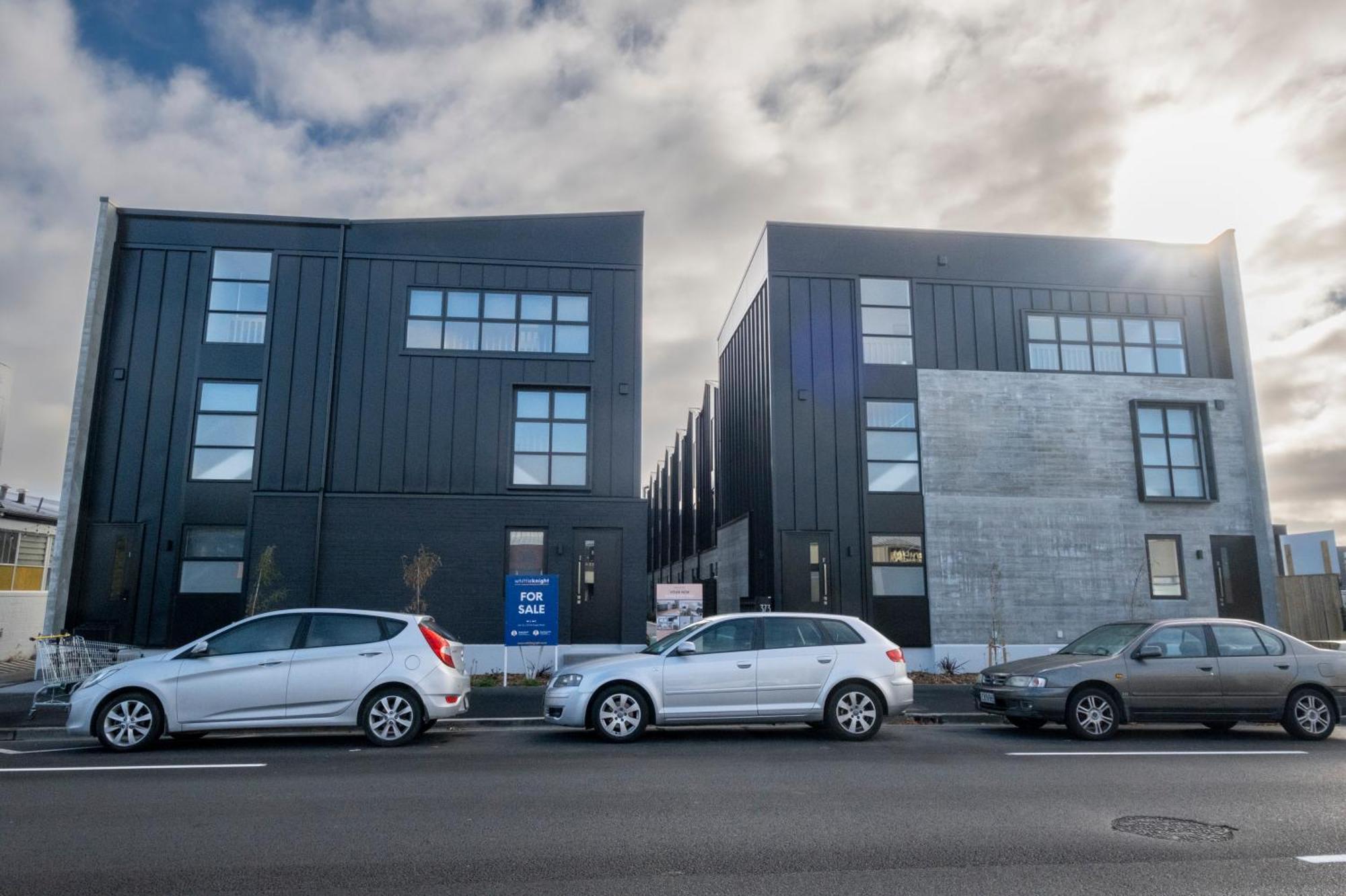 Luxury 2 Bed Townhome In Cbd * Christchurch
