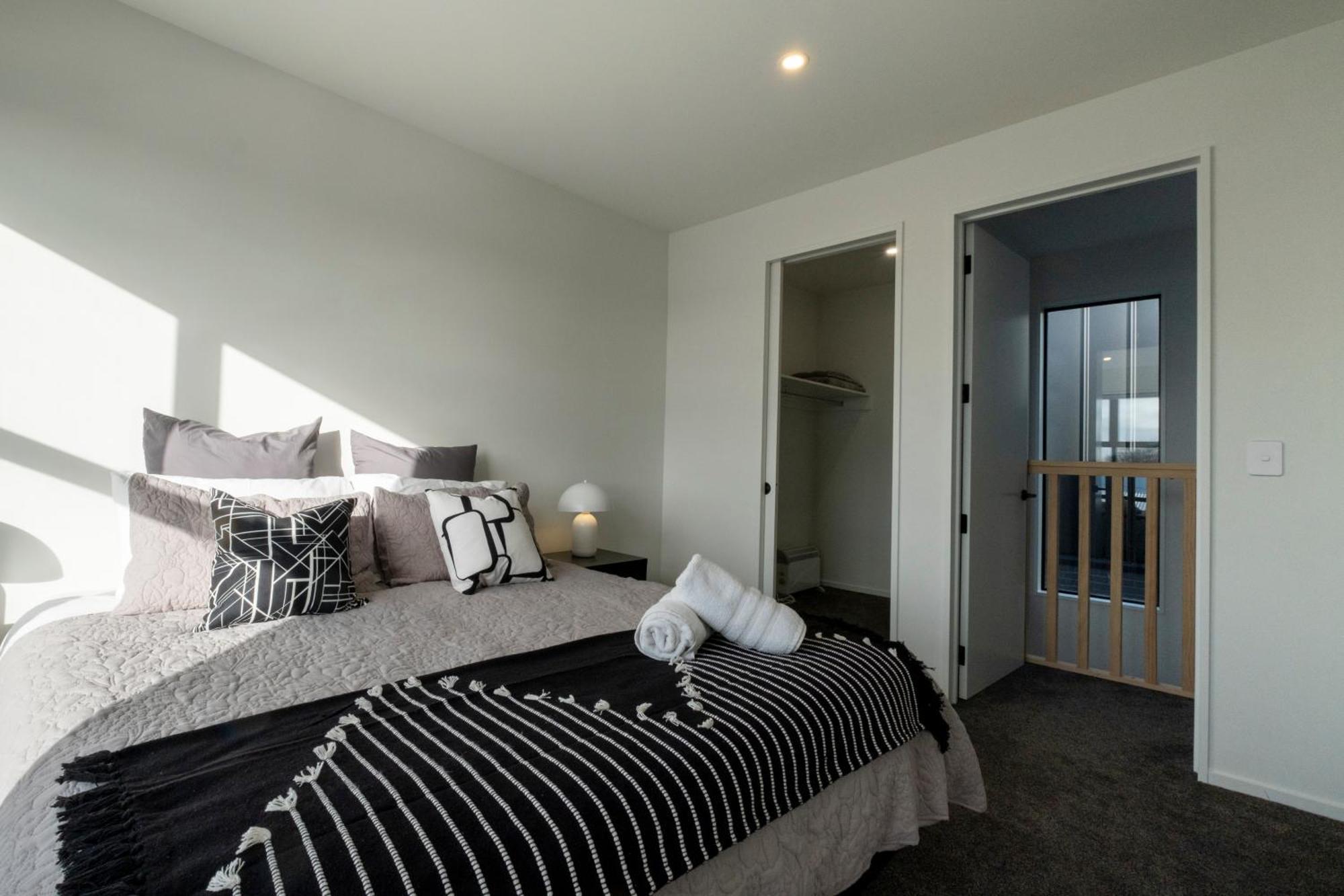 Apartment Luxury 2 Bed Townhome In Cbd