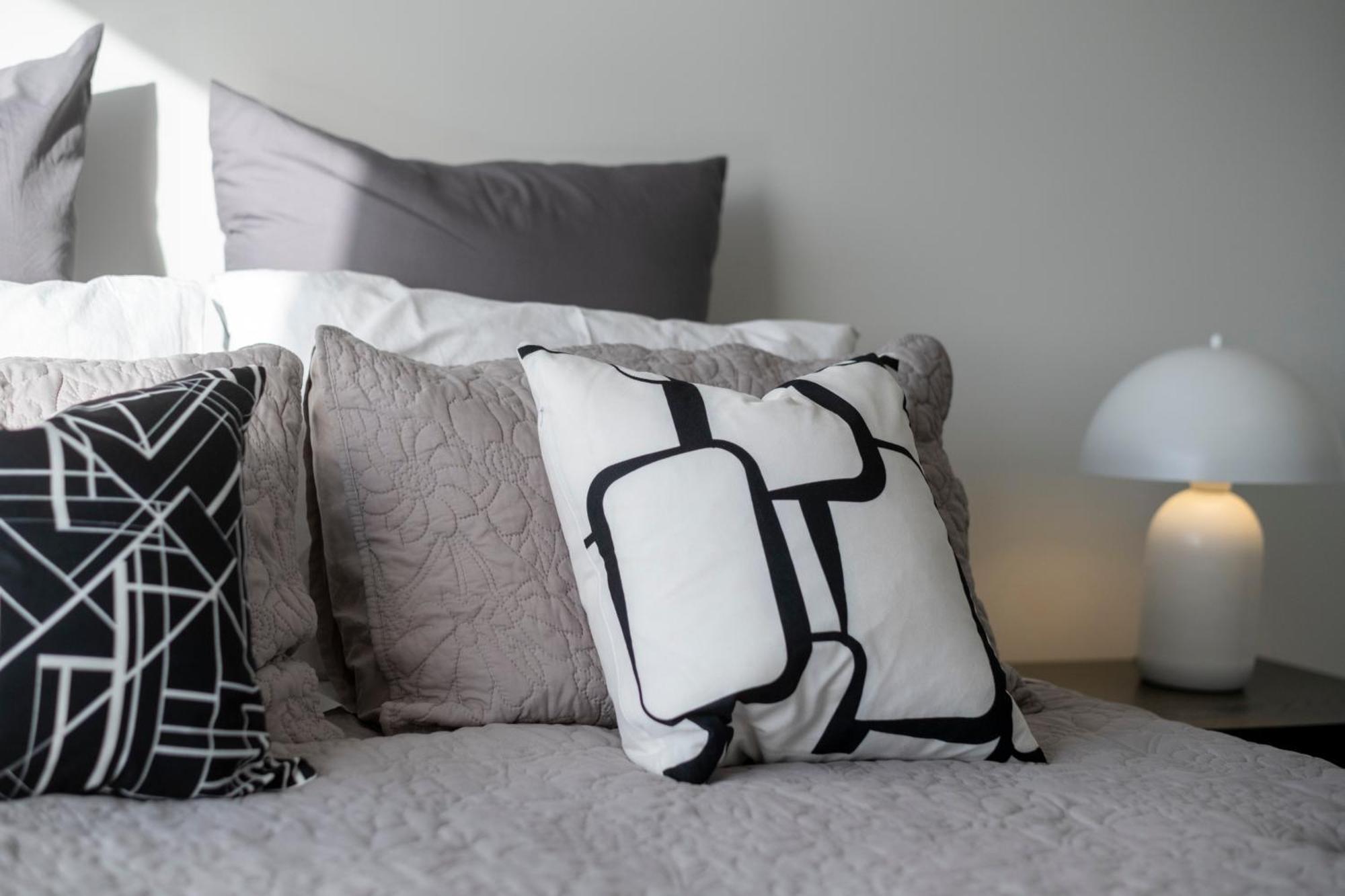 Apartment Luxury 2 Bed Townhome In Cbd