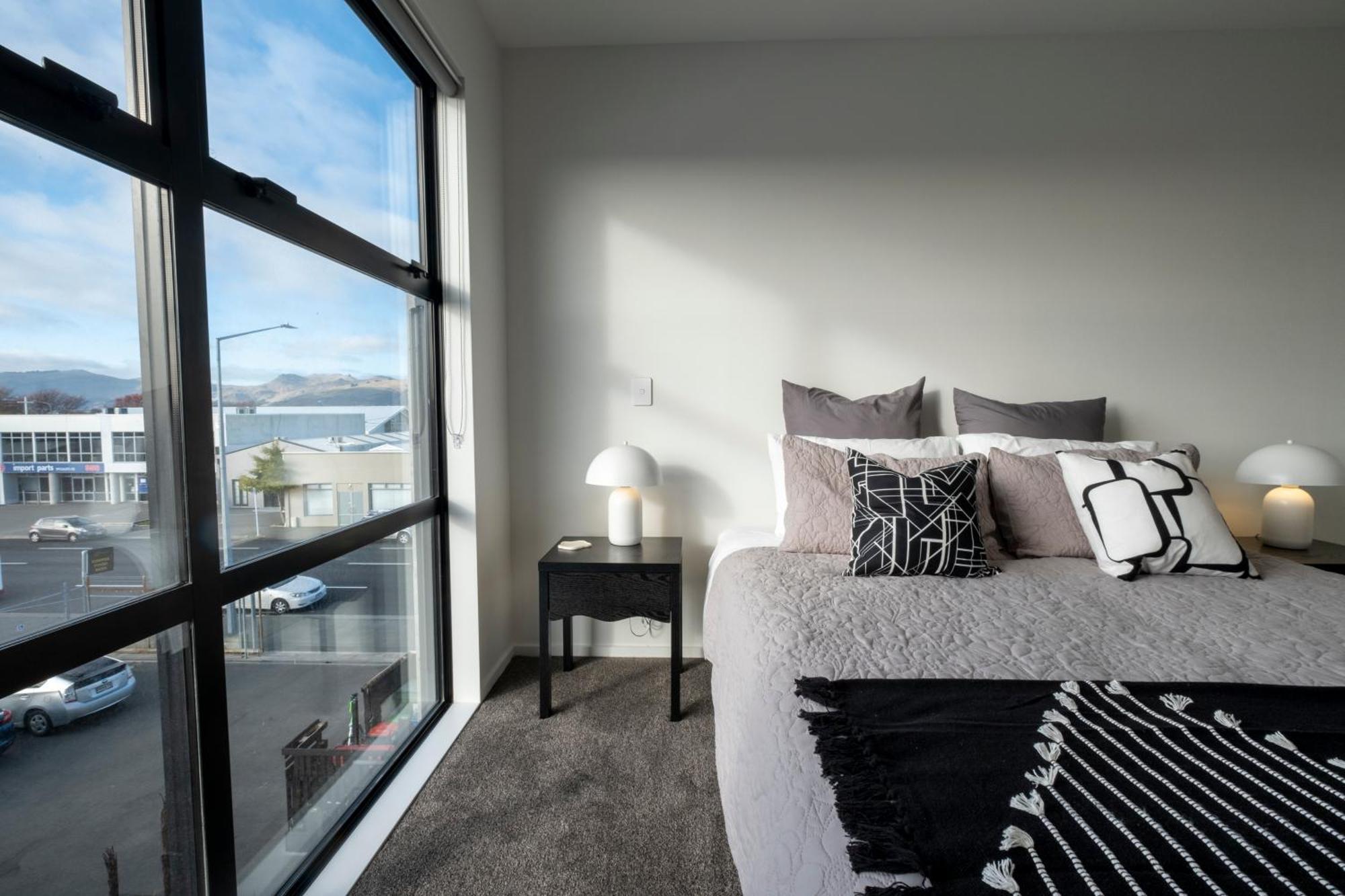 Apartment Luxury 2 Bed Townhome In Cbd *