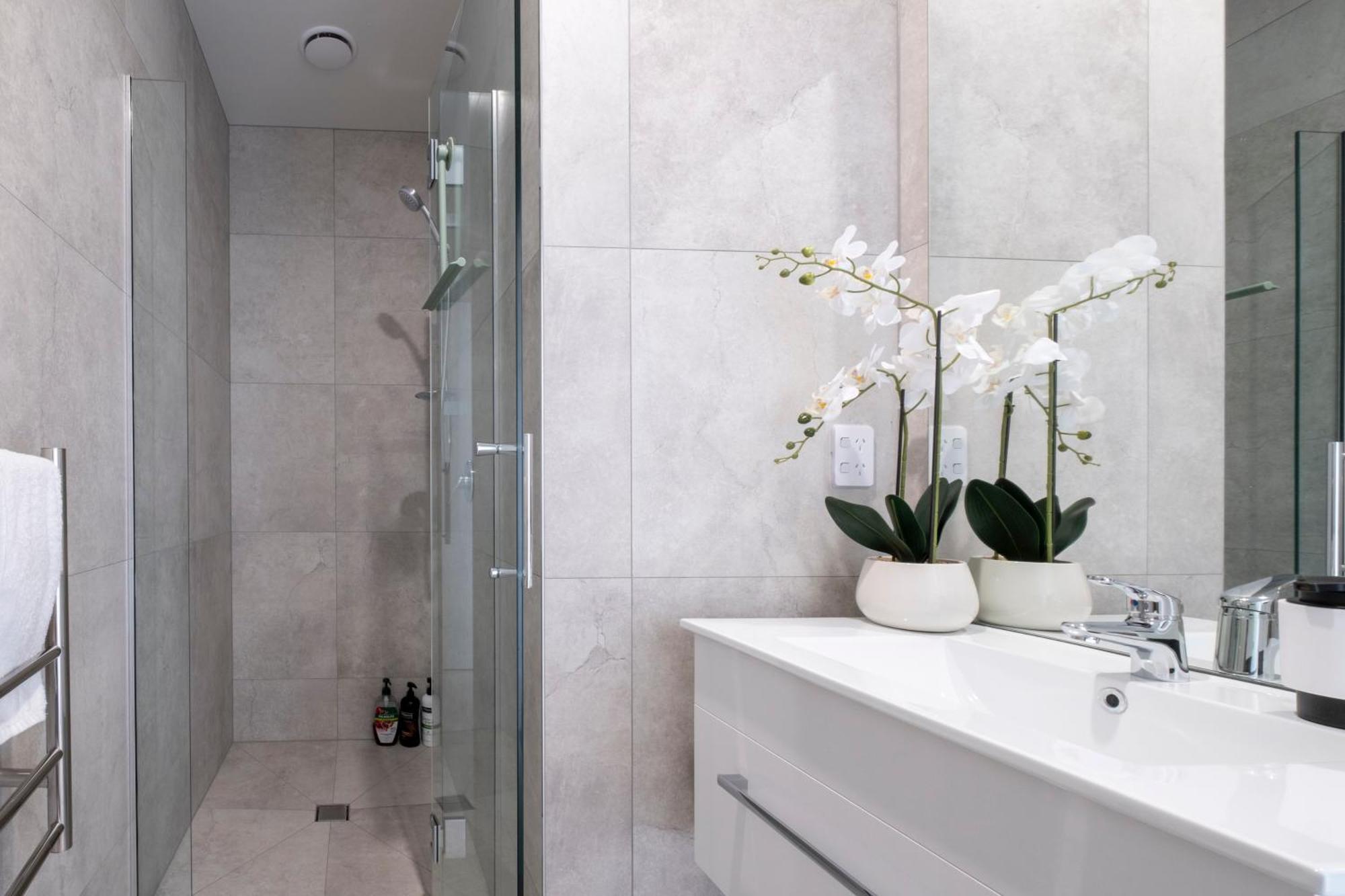 Luxury 2 Bed Townhome In Cbd Christchurch