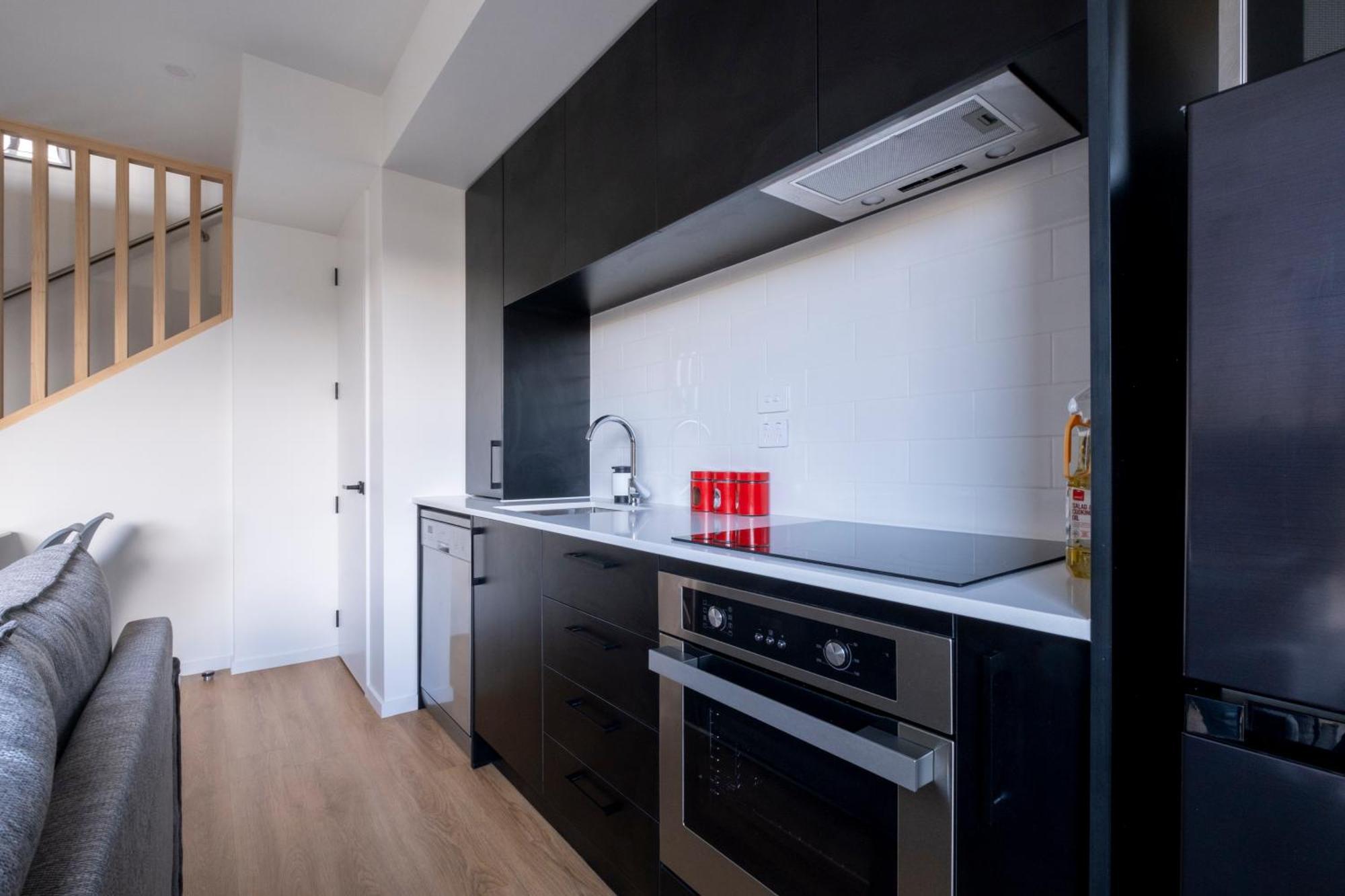 Luxury 2 Bed Townhome In Cbd * Christchurch